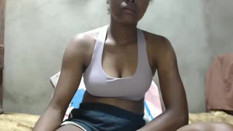 Justlhot online show from February 5, 2026, 2:27 am