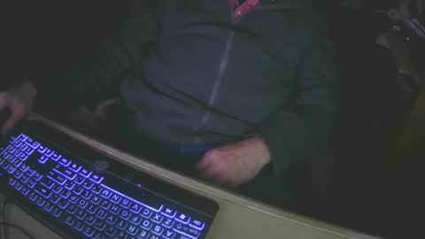 Justme39057 online show from January 3, 2025, 9:57 pm