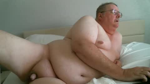 justmedm64 online show from December 9, 2024, 5:41 pm