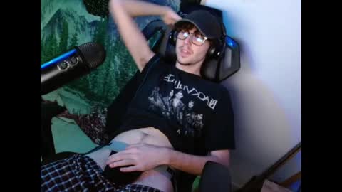 Snapshot of juststonie chatting on November 19, 2025, 1:05 am juststonie online show from November 19, 2025, 1:05 am