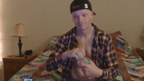 juucyyjayy online show from April 22, 2026, 4:37 am