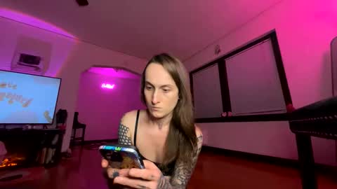 Snapshot of juustchloo chatting on January 15, 2026, 4:06 am juustchloo online show from January 15, 2026, 4:06 am