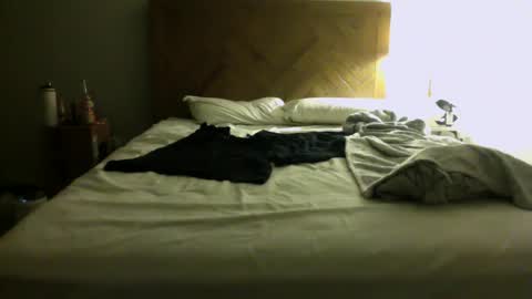 Snapshot of jwill10000 chatting on September 17, 2025, 10:39 am J and Sugar snap pea online show from September 17, 2025, 10:39 am