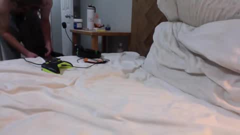 Snapshot of jwill10000 chatting on September 18, 2025, 1:18 am J and Sugar snap pea online show from September 18, 2025, 1:18 am