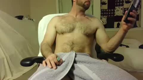 Snapshot of jwolf86 chatting on January 1, 2025, 4:39 am Wolf online show from January 1, 2025, 4:39 am