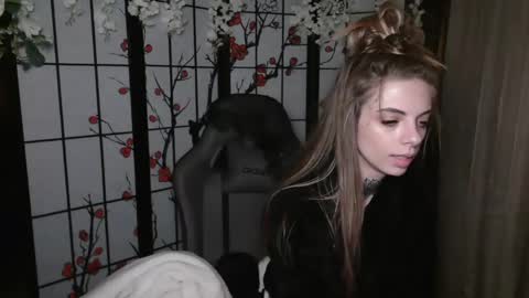 Snapshot of k8x4u chatting on February 11, 2025, 5:37 am K8X4U LOVE ME online show from February 11, 2025, 5:37 am