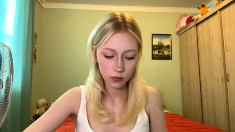 Snapshot of kacicasal chatting on June 19, 2026, 2:21 pm Mia 1st day here online show from June 19, 2026, 2:21 pm