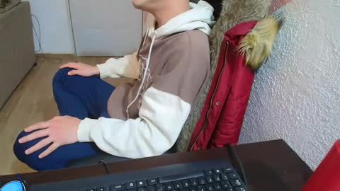 Snapshot of kael_art_d chatting on December 3, 2024, 4:47 am kael_art_d online show from December 3, 2024, 4:47 am