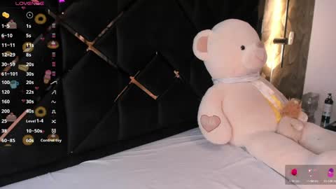Snapshot of kael_soft chatting on May 17, 2026, 5:05 am Kael online show from May 17, 2026, 5:05 am