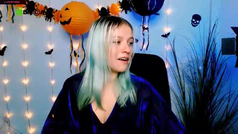 kaela_spell_ online show from October 28, 2025, 8:00 pm