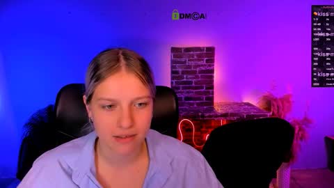 kaela_spell_ online show from December 17, 2025, 8:59 pm