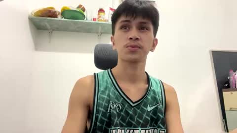 Snapshot of kaelsucker69 chatting on February 8, 2026, 4:21 pm Kael online show from February 8, 2026, 4:21 pm