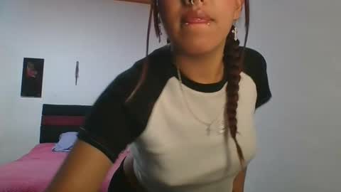 KAHELIINDEPENDENT MODEL online show from February 14, 2026, 3:03 am