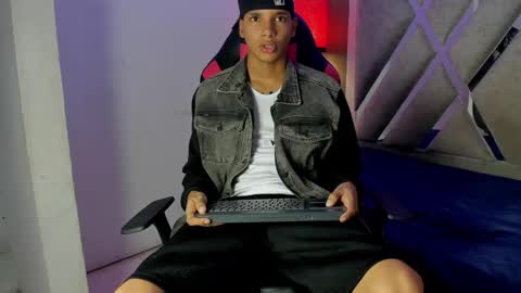 Snapshot of kai_storm7 chatting on December 3, 2025, 3:25 am KAI online show from December 3, 2025, 3:25 am