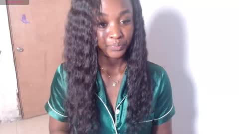 Angie  online show from October 12, 2025, 5:39 am