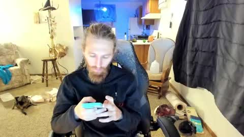 Snapshot of kaiku77 chatting on October 28, 2025, 8:11 pm Kaiku77 online show from October 28, 2025, 8:11 pm