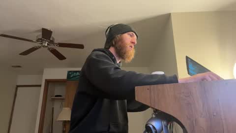 Kaiku77 online show from March 18, 2026, 3:26 pm