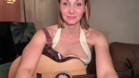 Snapshot of kaileeshy chatting on February 8, 2025, 7:26 am Kailee Smile online show from February 8, 2025, 7:26 am