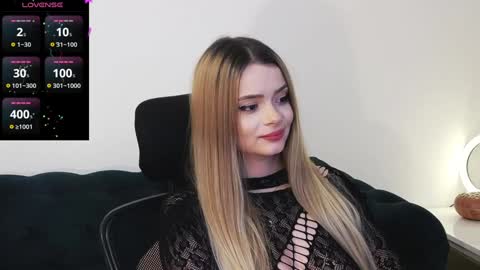 Snapshot of kailyn_moen01 chatting on December 15, 2024, 8:04 pm Kailyn online show from December 15, 2024, 8:04 pm