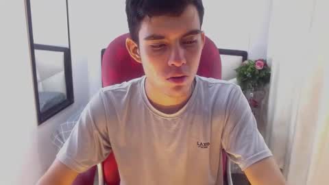 Snapshot of kain_noir_ chatting on October 22, 2025, 7:46 pm K A I N online show from October 22, 2025, 7:46 pm