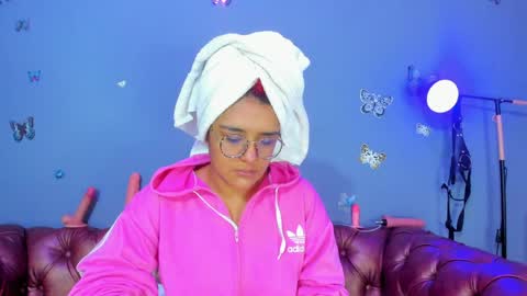 Snapshot of kaira_mosse_ chatting on April 19, 2026, 11:42 am kaira_mosse_ online show from April 19, 2026, 11:42 am