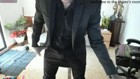 kaiser679 online show from April 15, 2026, 5:53 pm