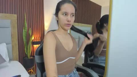 Snapshot of kaitt_ chatting on February 16, 2026, 12:23 pm KAITT online show from February 16, 2026, 12:23 pm