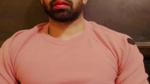 Vicky online show from November 1, 2025, 6:54 pm