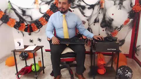 Kaleth online show from October 30, 2025, 9:04 pm