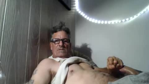 kalifornia91666 online show from November 8, 2025, 9:35 pm