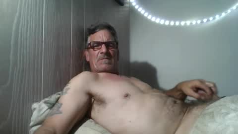 kalifornia91666 online show from November 25, 2025, 3:28 am