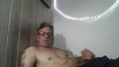 kalifornia91666 online show from December 20, 2025, 3:57 am