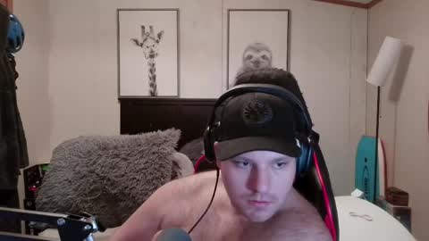 Snapshot of kama4201 chatting on April 10, 2026, 3:01 am kama4201 online show from April 10, 2026, 3:01 am