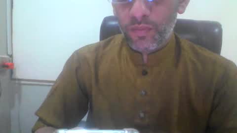 Snapshot of kami99099 chatting on May 6, 2026, 4:30 am kami99099 online show from May 6, 2026, 4:30 am