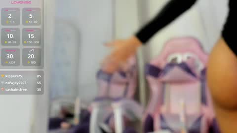    online show from January 27, 2025, 3:07 pm