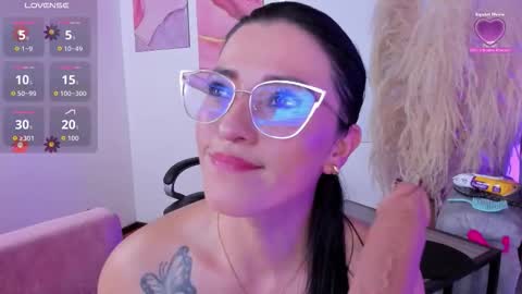 kamila_flower online show from October 7, 2025, 3:31 pm