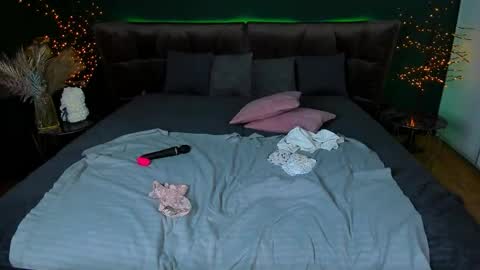 kamilahot25 online show from October 24, 2025, 5:37 am