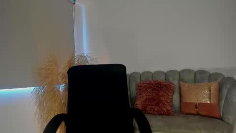 Kamila Monroe online show from February 6, 2026, 5:05 pm