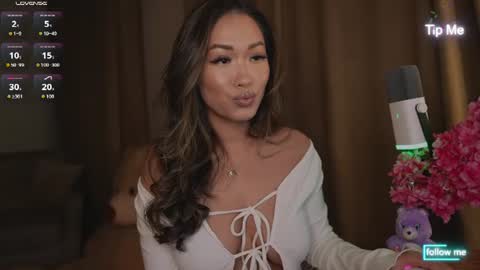 Snapshot of kamilee__xo chatting on June 18, 2026, 6:56 pm kamilee__xo online show from June 18, 2026, 6:56 pm