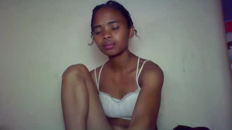 kamillah69 online show from November 15, 2025, 6:55 am