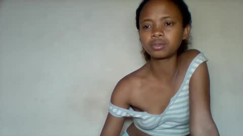 kamillah69 online show from December 2, 2025, 6:47 pm