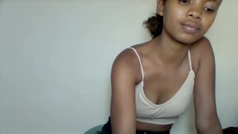 kamillah69 online show from January 13, 2026, 5:29 pm