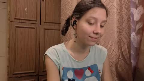 Snapshot of kamisalling chatting on November 4, 2025, 2:10 am Mari Simmons online show from November 4, 2025, 2:10 am