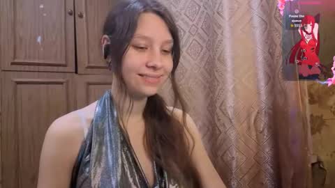 Snapshot of kamisalling chatting on December 3, 2025, 9:51 am Mari Simmons online show from December 3, 2025, 9:51 am