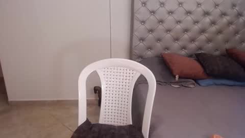 lucas valentina online show from January 17, 2025, 7:16 pm