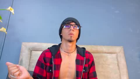 Snapshot of kane_del_toro chatting on December 3, 2025, 1:24 am kane_del_toro online show from December 3, 2025, 1:24 am