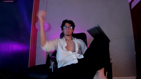 Snapshot of kane_del_toro chatting on December 4, 2025, 7:06 am kane_del_toro online show from December 4, 2025, 7:06 am