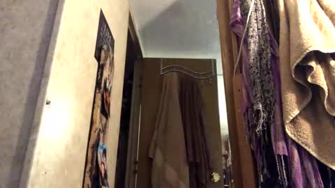 Snapshot of kaneisyours2420 chatting on October 29, 2025, 2:03 am Tucker online show from October 29, 2025, 2:03 am