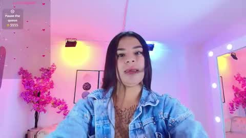 Kaori online show from November 5, 2025, 12:27 pm