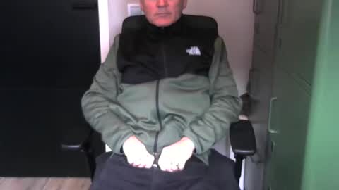 Snapshot of kapitein_rob chatting on December 19, 2024, 2:02 pm Robbie online show from December 19, 2024, 2:02 pm